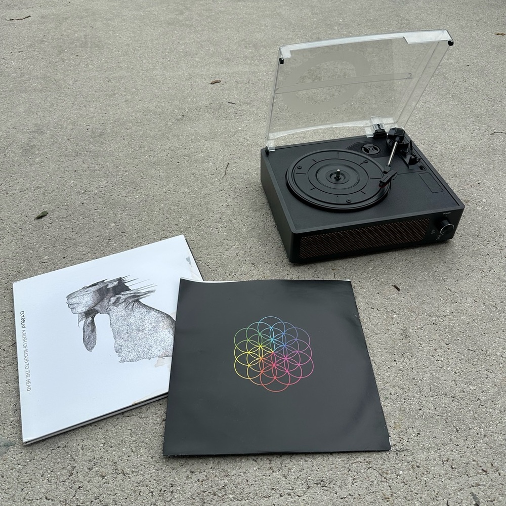 Black Turntable Record Player